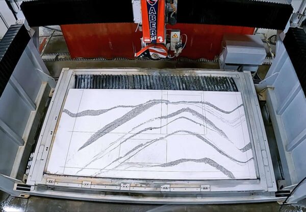 SABERjet™ XP CNC Sawjet | Stone Fabrication Waterjet & 27 hp Saw